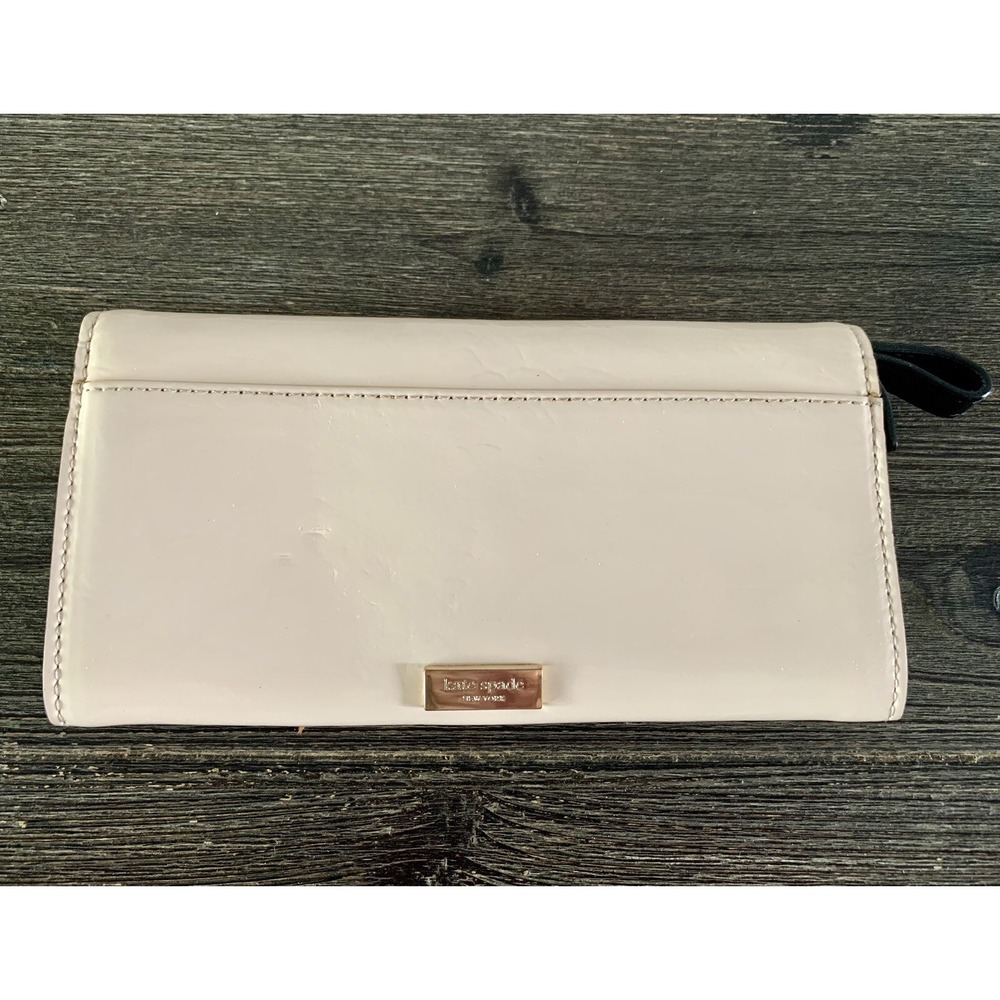 KATE SPADE Slim Bifold Multi Pocket Wallet-Clutch w/Strap Pink Patent Black Bow